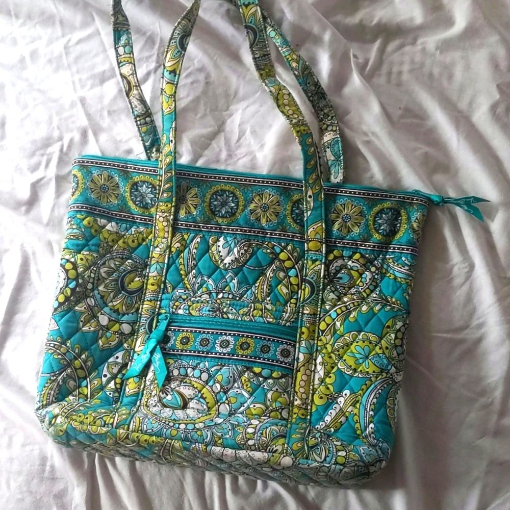 Small Vera Bradley tote.